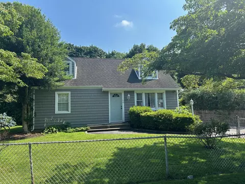 14 W 16th W 16th, Huntington Station, NY 11746