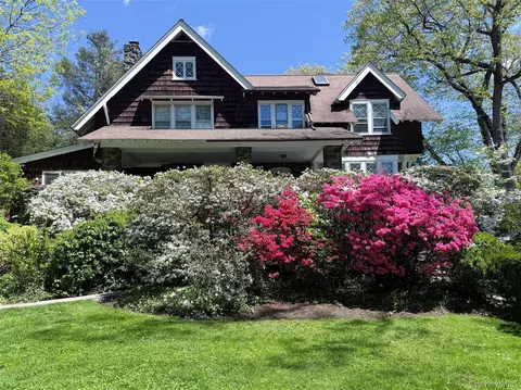 31 Seton Rd, Larchmont, NY 10538