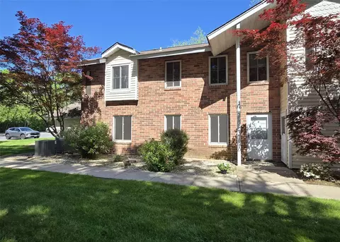 7 Laramie Ct #7, Coram, NY 11727