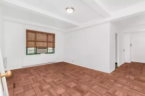 1940 E Tremont Ave #4H, New York, NY 10462