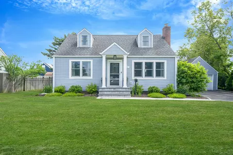 234 6th Ave, West Babylon, NY 11704