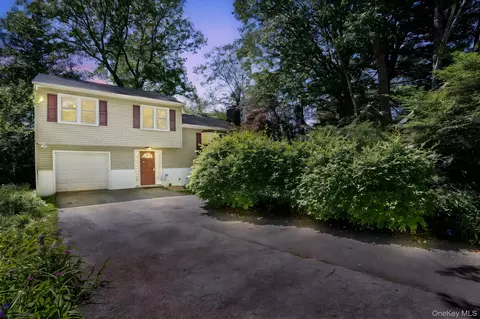 7 Adele Ct, Cortlandt, NY 10548
