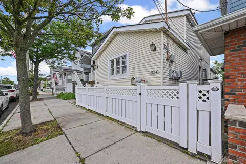 1234 Cross Bay Blvd, Far Rockaway, NY 11693