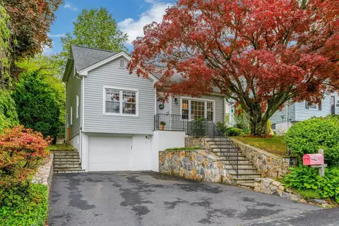5 Livingston Ave, Mount Pleasant, NY 10595