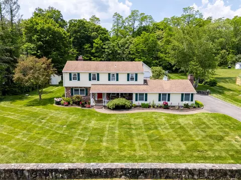 243 Dingle Ridge Rd, Southeast, NY 10509