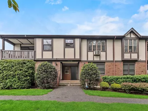 779 Sierra Vista Ln, Clarkstown, NY 10989