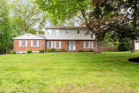 123 Birch Ln, Clarkstown, NY 10956