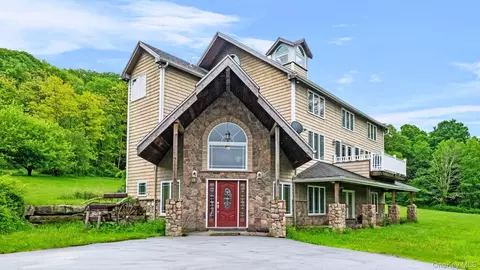 42 Blackstone Rdg, Holmes, NY 12531