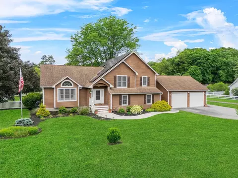 7 Brandy Ln, Wappingers Falls, NY 12590