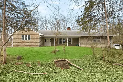 1610 Croton Lake Rd, Yorktown, NY 10598