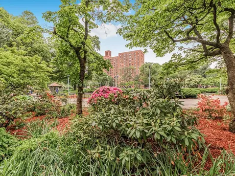 44 Metropolitan Oval #10D, New York, NY 10462