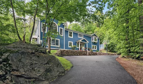 9 Saint Joans Pl, Ramapo, NY 10974