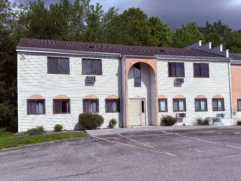 9 Scarborough Ln #D, Wappinger, NY 12590