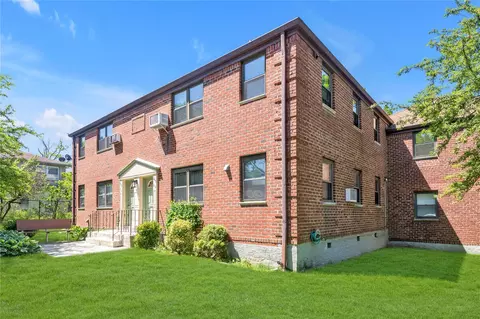 245-90 62nd Ave #E-2 UPPER, Douglaston, NY 11362