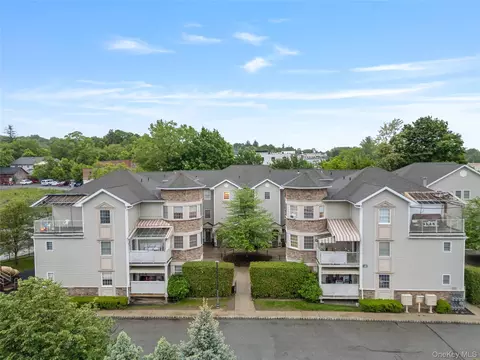 12 Horizon Ct #103, Ramapo, NY 10952