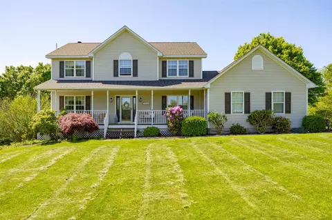 100 Meadow Ridge Ln, Union Vale, NY 12540