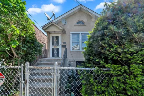 3038 Tiemann Ave, New York, NY 10469