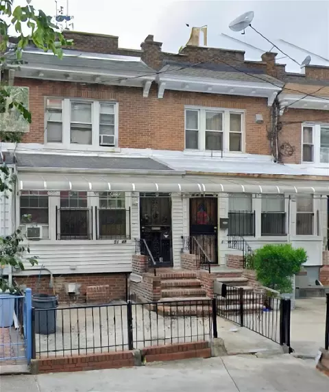 51-48 Simonson St, Elmhurst, NY 11373