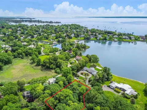 46 Premium Pt, New Rochelle, NY 10801