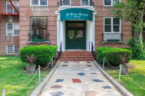 142-35 84th Dr #6F, New York, NY 11435