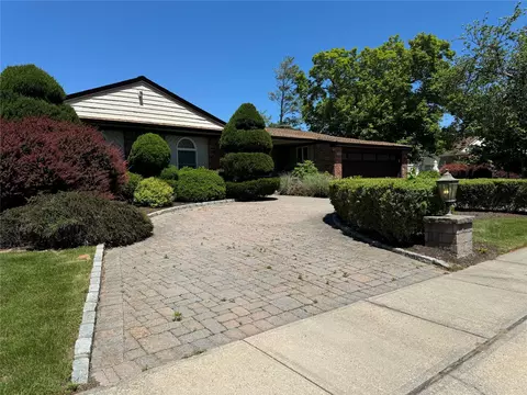 61 John St, Port Jefferson Station, NY 11776