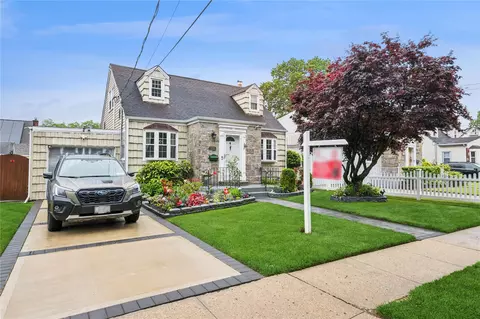 624 Westminster Rd, Baldwin, NY 11510