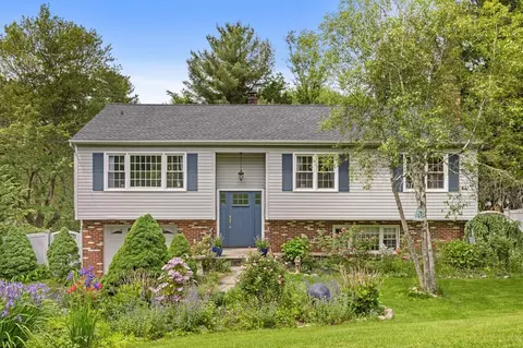 4 Armstrong St, Cortlandt, NY 10567