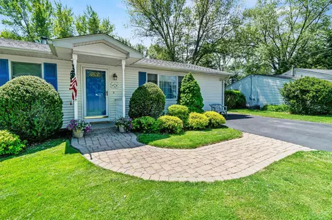 7 Lincoln Dr, Washingtonville, NY 10992