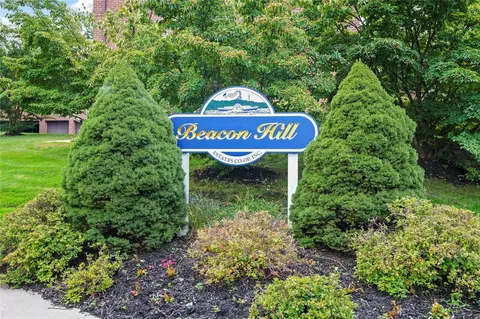 127 Beacon Hill Dr #F -13, Greenburgh, NY 10522