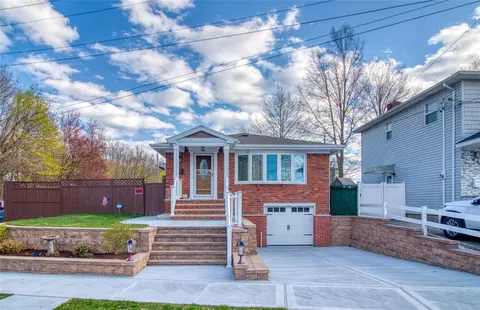 102 Barbara St, Staten Island, NY 10306