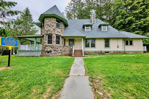 608 High Rd, Lumberland, NY 12737