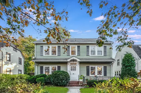 34 Ashton Rd, Yonkers, NY 10705