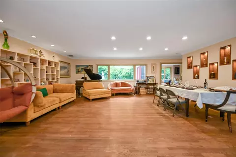 1608 Union Ave, Hewlett, NY 11557