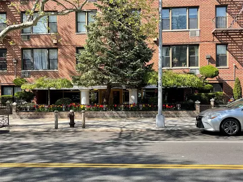 415 Beverly Rd #1J, Brooklyn, NY 11218