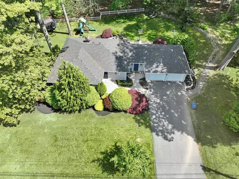 18 Oakwood Ter, Ramapo, NY 10977