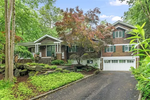 34 Evergreen Row, North Castle, NY 10504
