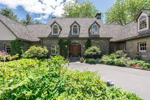 189 Freedom Rd, La Grange, NY 12569