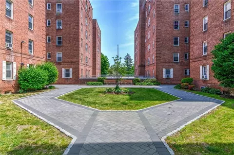 60 Locust #A-609, New Rochelle, NY 10801