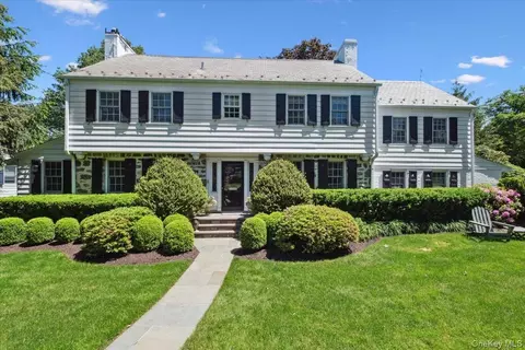 7 Meadow Pl, Larchmont, NY 10538