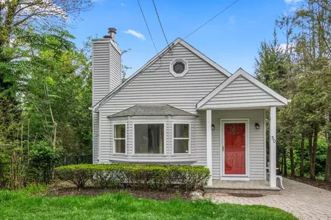 50 Aloma Rd, Rocky Point, NY 11778