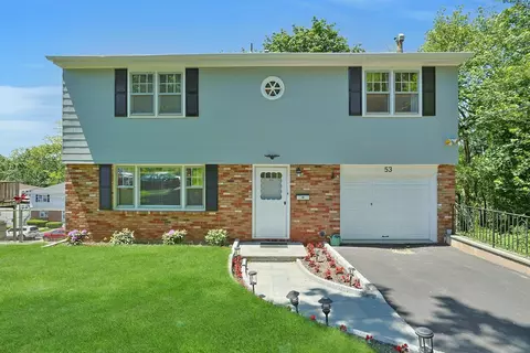 53 Prior Pl, Yonkers, NY 10710
