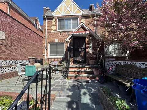 5307 65th Pl, New York, NY 11378
