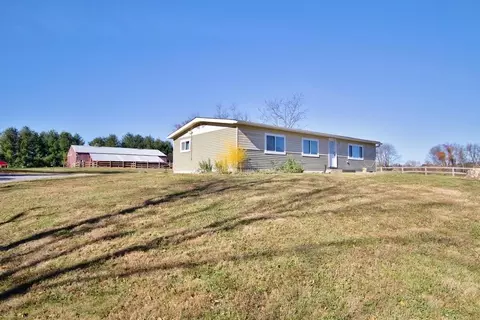 239 Hynes Rd, Beekman, NY 12570