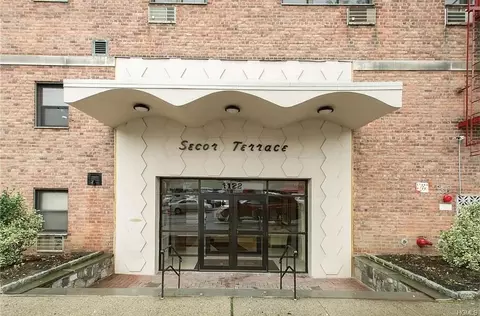 1122 Yonkers #1E, Yonkers, NY 10704