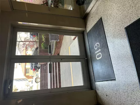 610 Waring Ave #6C, New York, NY 10467