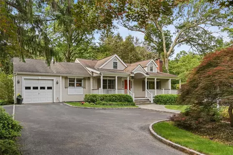 72 Larrys Ln, Mount Pleasant, NY 10570