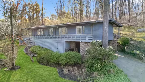 83 Inningwood Rd, New Castle, NY 10546