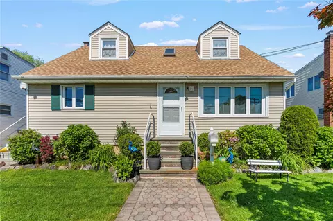 64 Chester Rd, Lynbrook, NY 11563