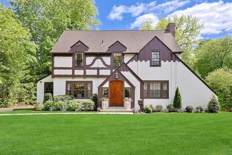 106 Garden Rd, Scarsdale, NY 10583