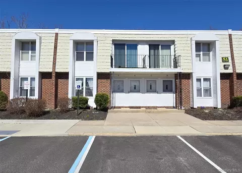 51 Rocky Point Yaphank Rd #5, Rocky Point, NY 11778